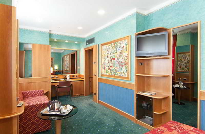 Brunelleschi Hotel Milaan Buitenkant foto