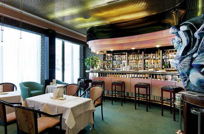 Brunelleschi Hotel Milaan Buitenkant foto