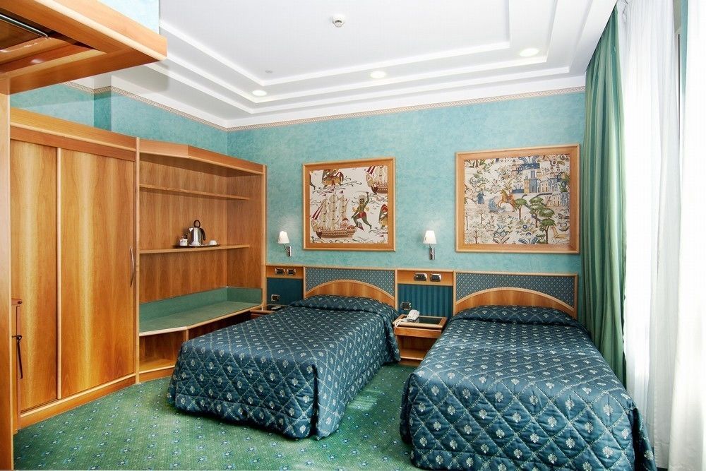 Brunelleschi Hotel Milaan Buitenkant foto