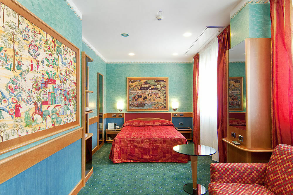 Brunelleschi Hotel Milaan Buitenkant foto