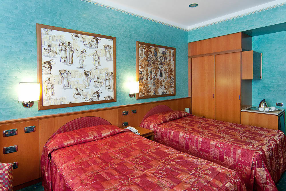 Brunelleschi Hotel Milaan Buitenkant foto
