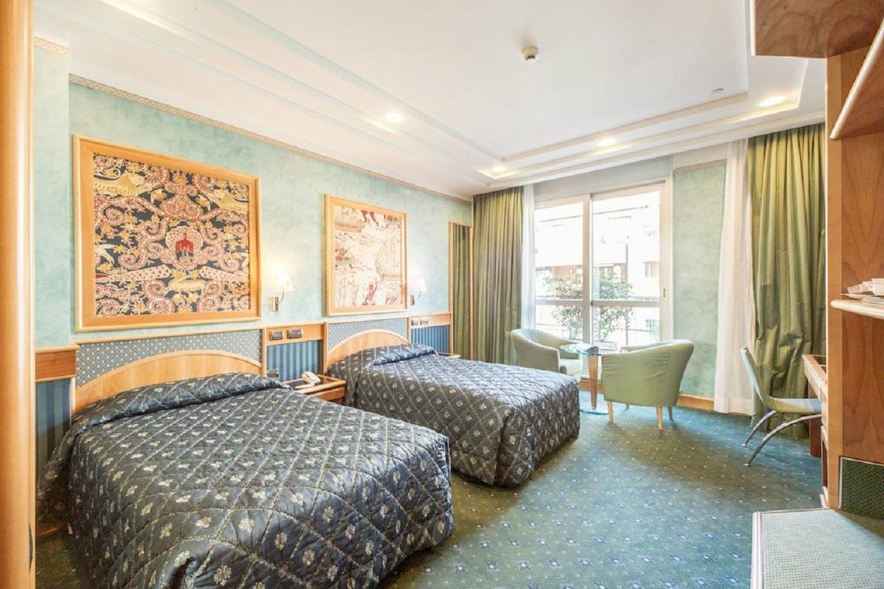 Brunelleschi Hotel Milaan Buitenkant foto