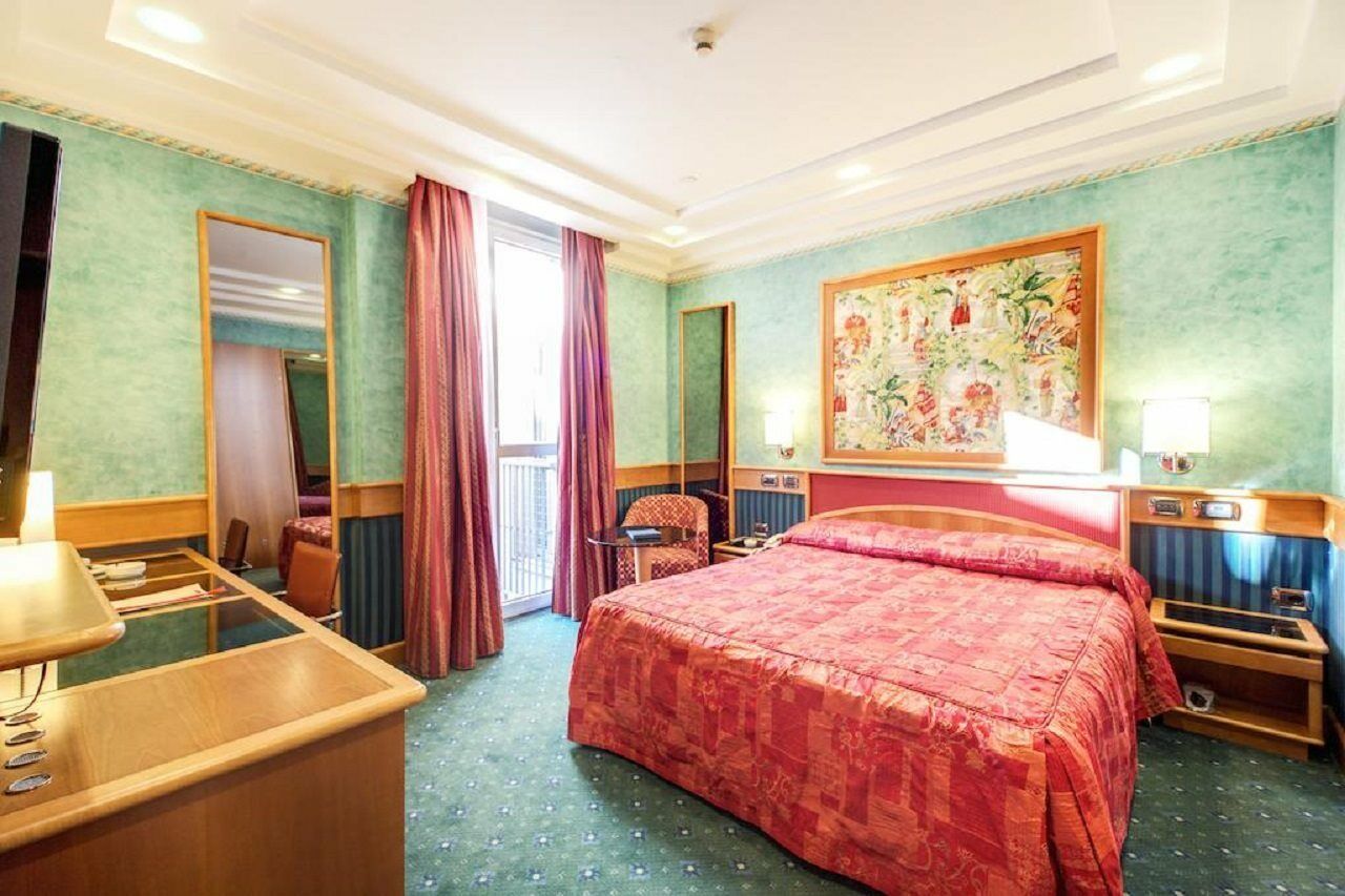 Brunelleschi Hotel Milaan Buitenkant foto